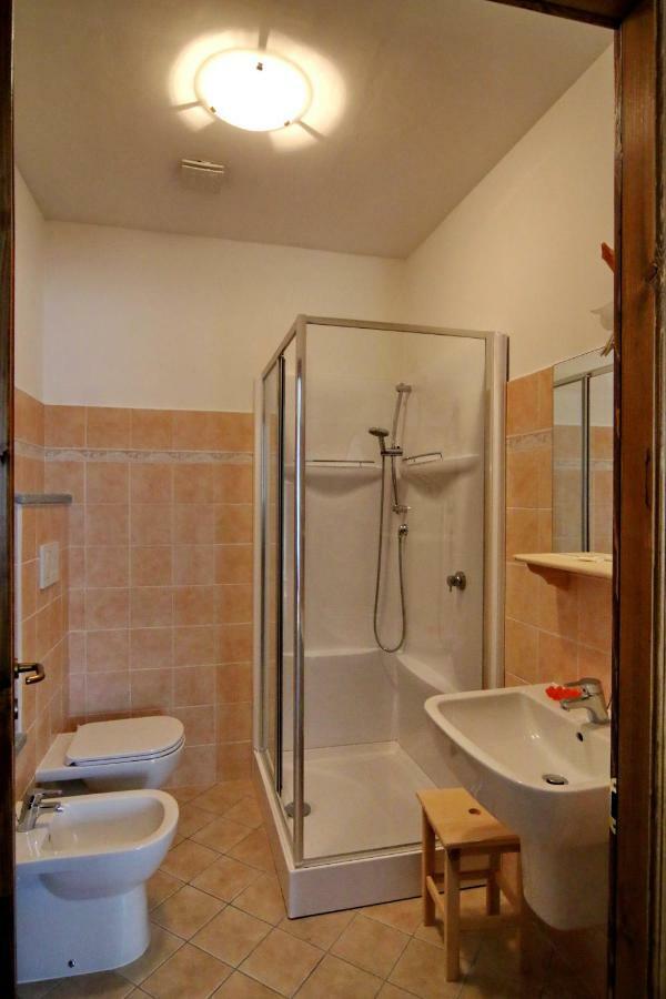 Albergo Ristorante Centro Vico Canavese Екстериор снимка