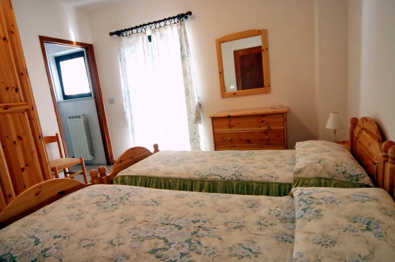 Albergo Ristorante Centro Vico Canavese Екстериор снимка