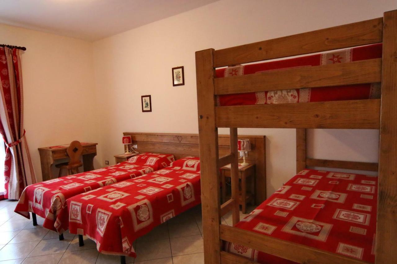 Albergo Ristorante Centro Vico Canavese Екстериор снимка