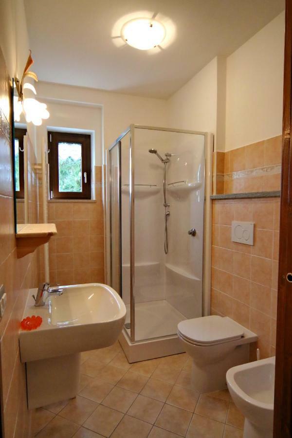 Albergo Ristorante Centro Vico Canavese Екстериор снимка